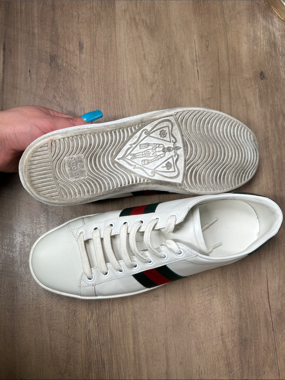 White Leather Sneakers with Green and Red Stripe Casual Shoes - Picture 5 of 8